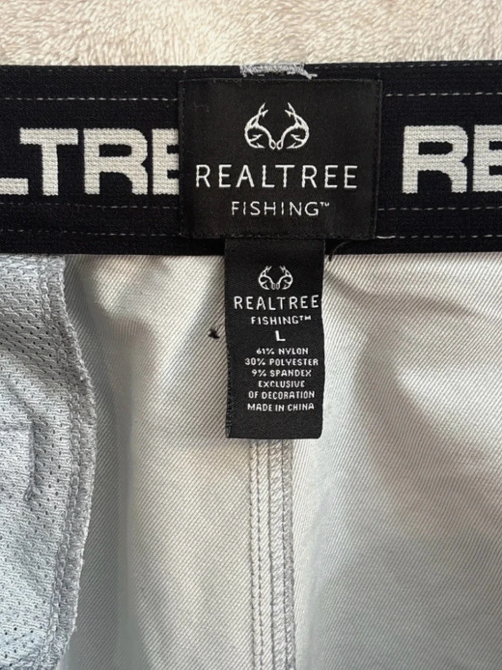 Realtree Fishing Men's Cargo Shorts - Black and Light Gray
